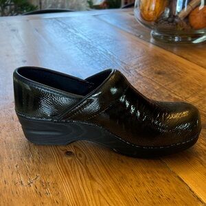 Sanita Shiny deep green Women's clogs